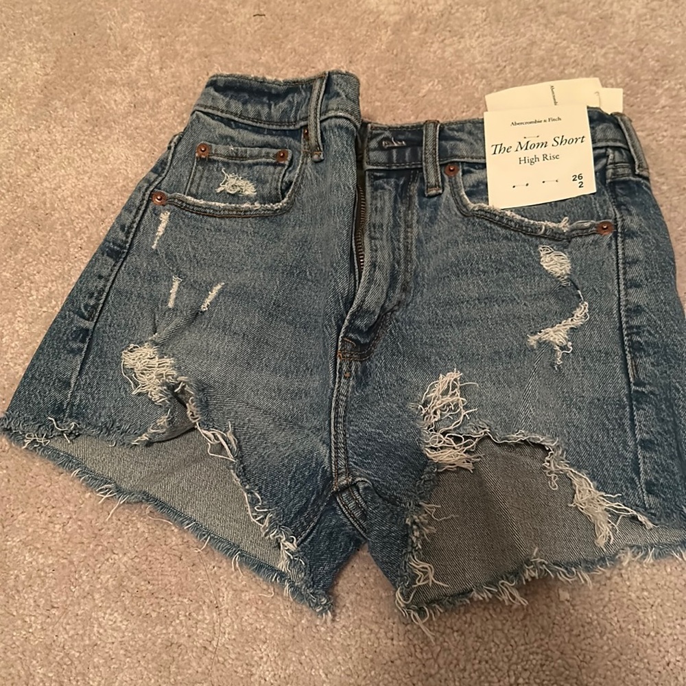 Abercrombie &fitch the mom short high rise